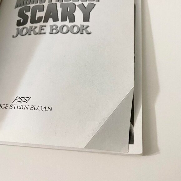 Wallace and Gromit The Curse of the Were Rabbit The Monstrously Scary Joke Book - Picture 10 of 16